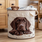 Schokobrauner Labradorwelpe Wäschekorb