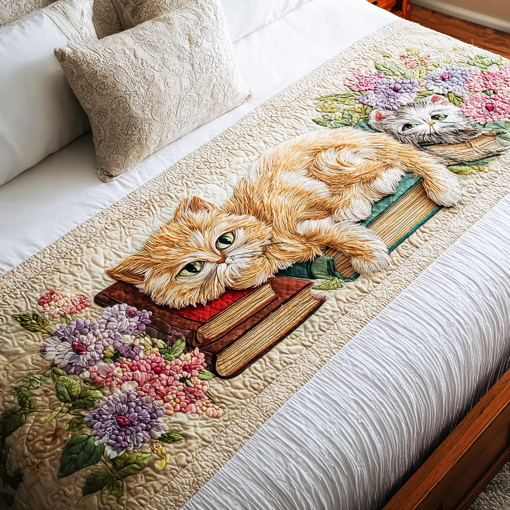 Neugierige Bücherkatze Bettläufer
